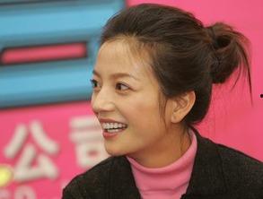 娱乐吃瓜君赵薇,从演艺明星到商业女强人，她的传奇人生与争议之路