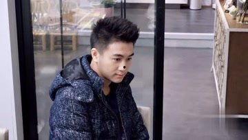娱乐吃瓜吴京,娱乐圈硬汉的辉煌与争议